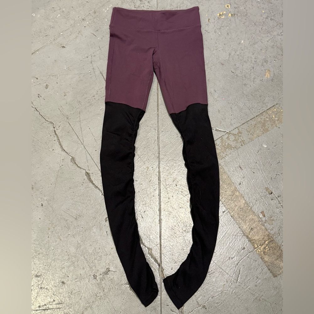 ALO Yoga Purple and Black Leggings